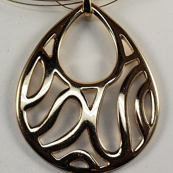 Gold-tone Multi Strand Wires Necklace with Big Filigree Pendant C1 - Picture 6 of 9